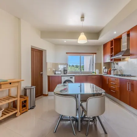 Apartment Aguia M T2 - Vip By Interhome *